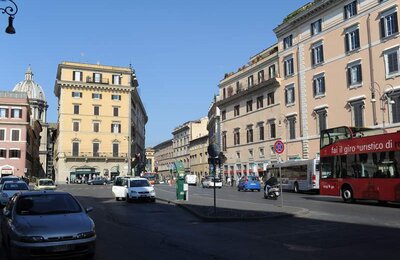 17 Aprile 2011 - 05 - Largo di Torre Argentina
